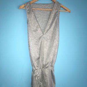 Gray v neck dress with leaf fringes